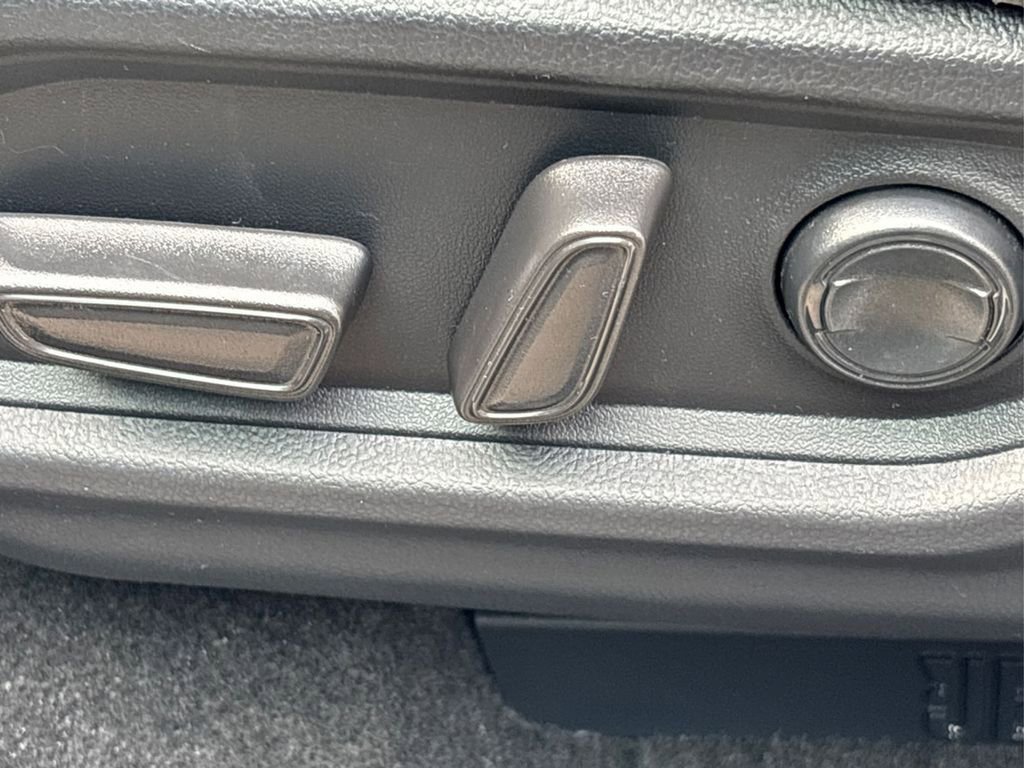 Used 2023 Toyota Sequoia Limited image 42