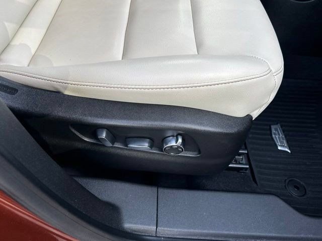 Used 2019 Cadillac XT4 Sport w/ Cold Weather Package AWD/4WD image 48