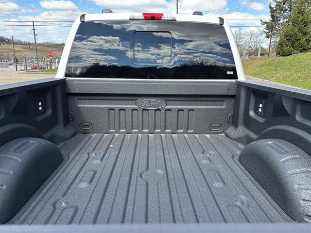 New 2026 Ford F250 Lariat image 17