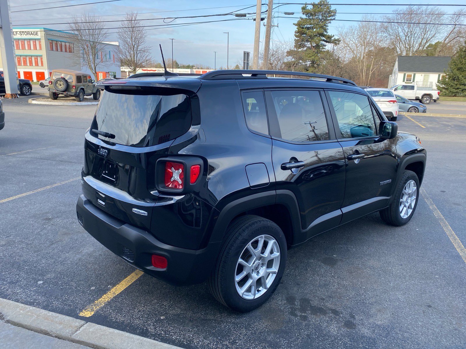 Used 2022 Jeep Renegade Latitude w/ Sun/Sound Group image 7