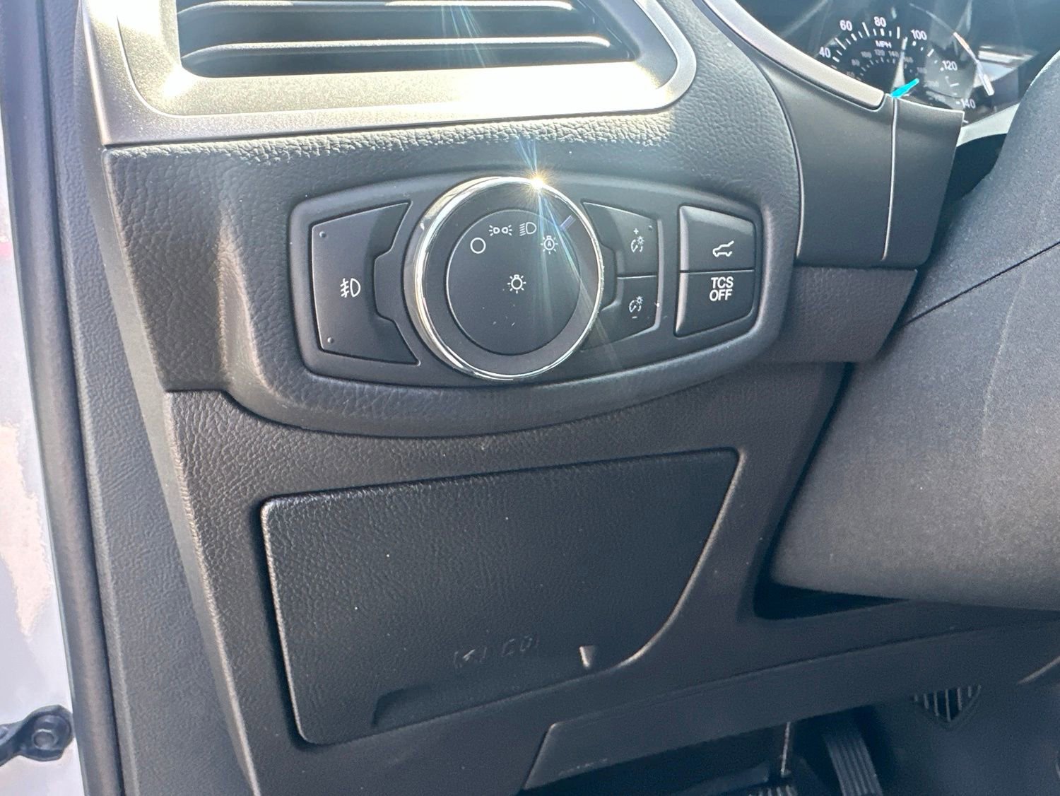 Used 2019 Ford Edge SEL w/ Equipment Group 201A AWD/4WD image 14
