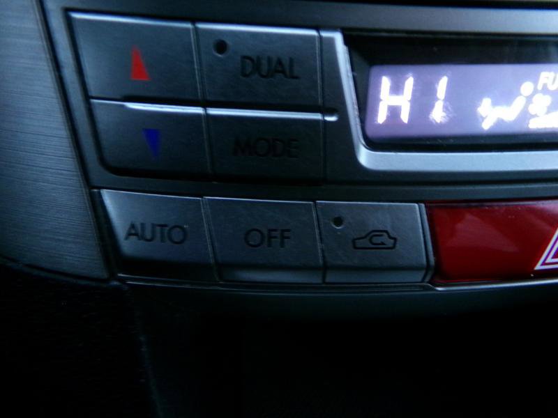 Used 2014 Subaru Outback 3.6R Limited image 23