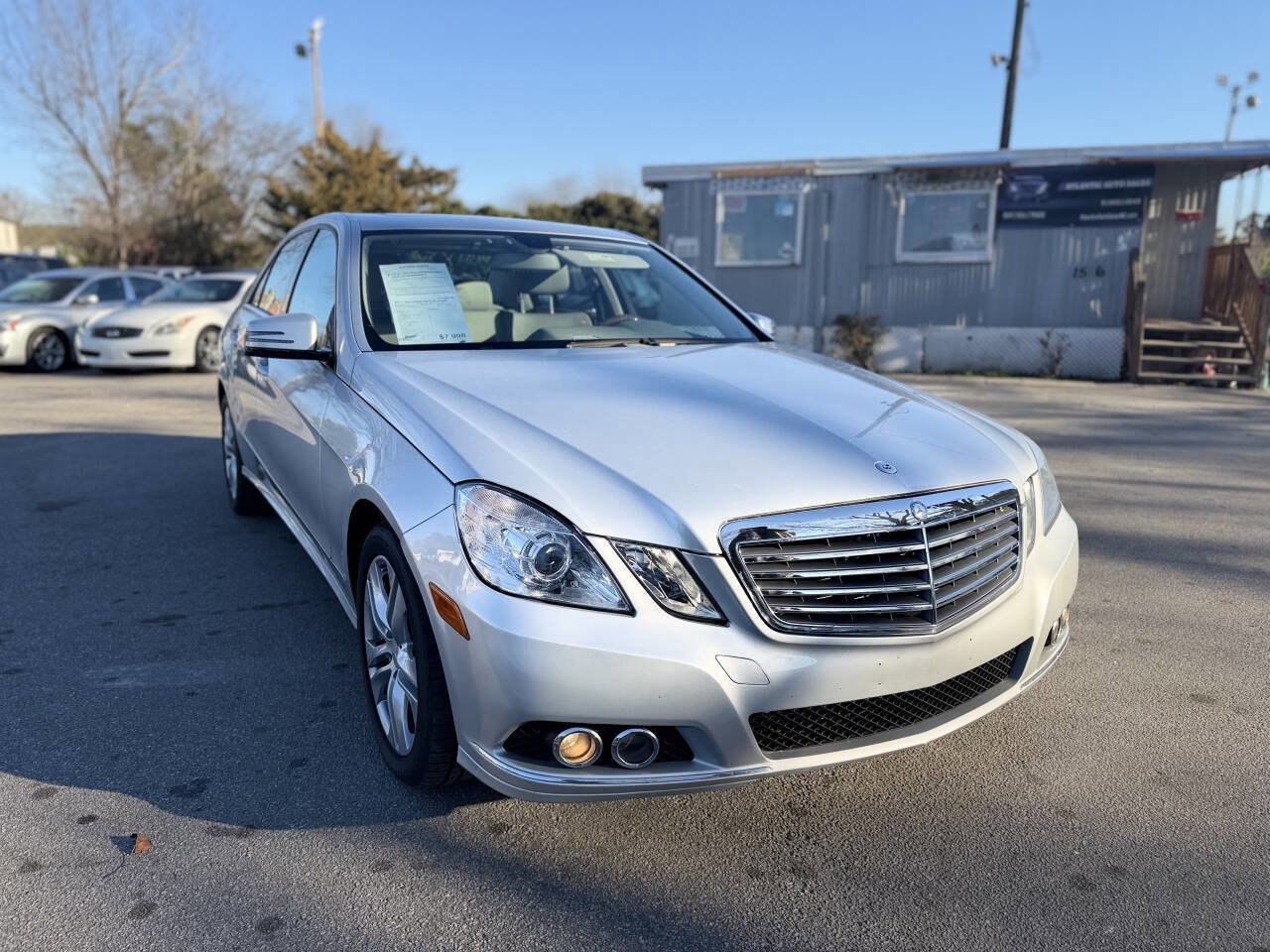 Used 2011 Mercedes-Benz E 350 4MATIC Sedan image 3