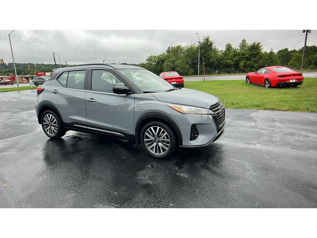Used 2023 Nissan Kicks SR image 24