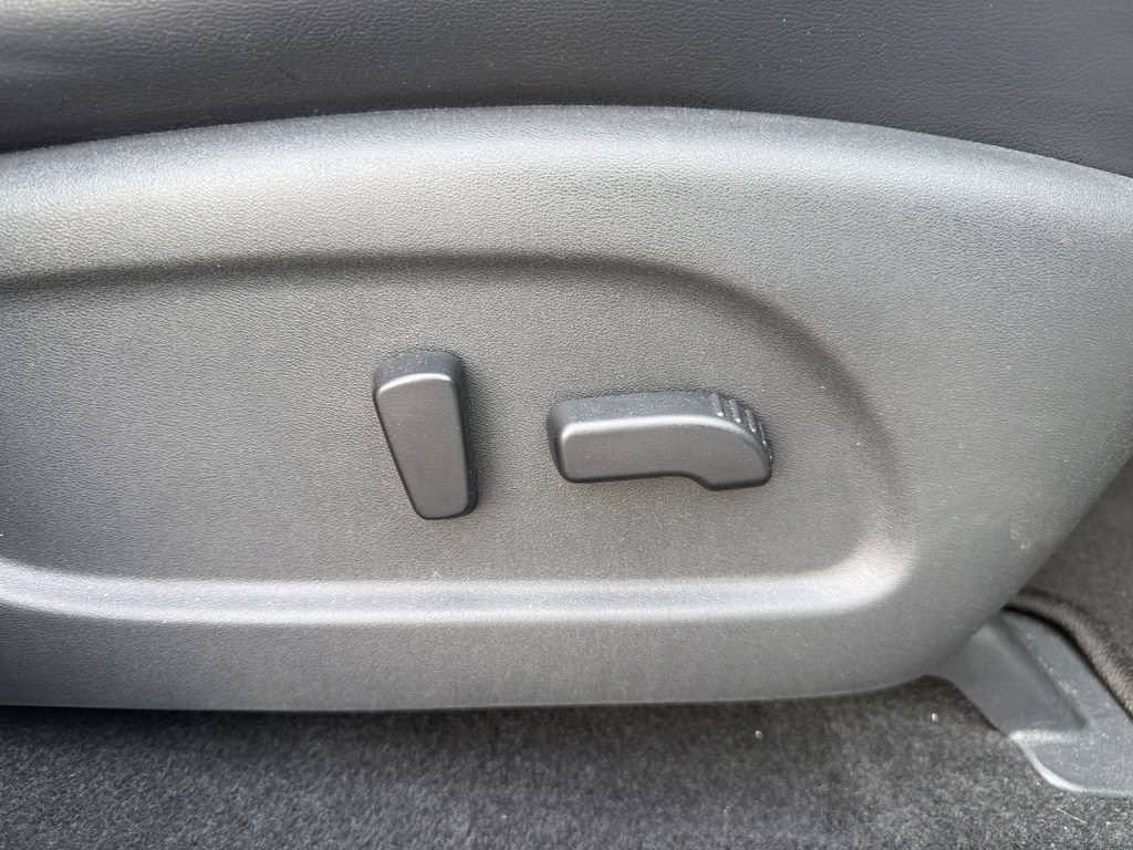 Used 2020 Nissan Pathfinder SL image 25