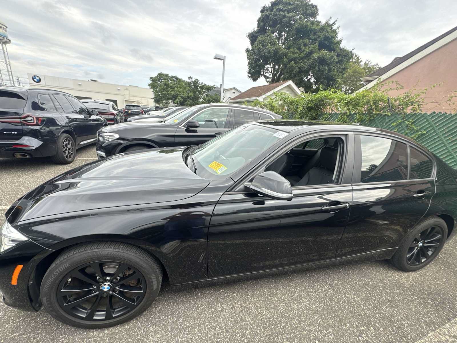 Used 2018 BMW 320i xDrive Sedan AWD/4WD image 4