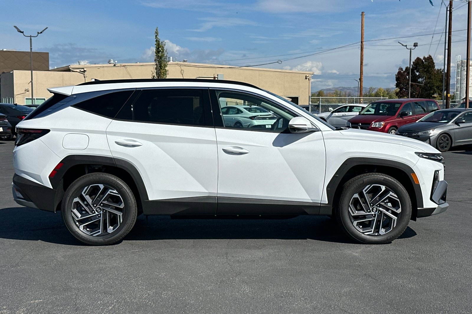 New 2025 Hyundai Tucson Limited image 3