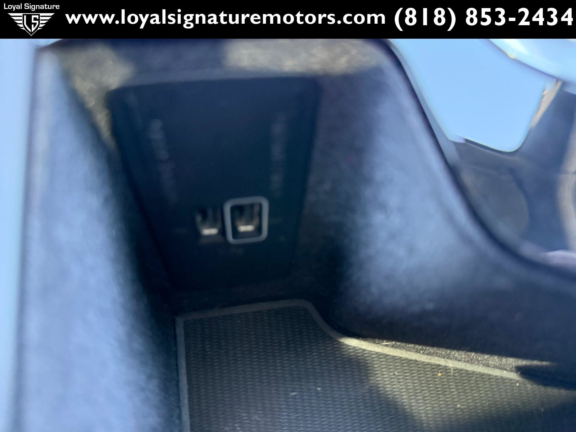 Used 2021 Volvo XC90 T8 R-Design w/ Advanced Package AWD/4WD image 39