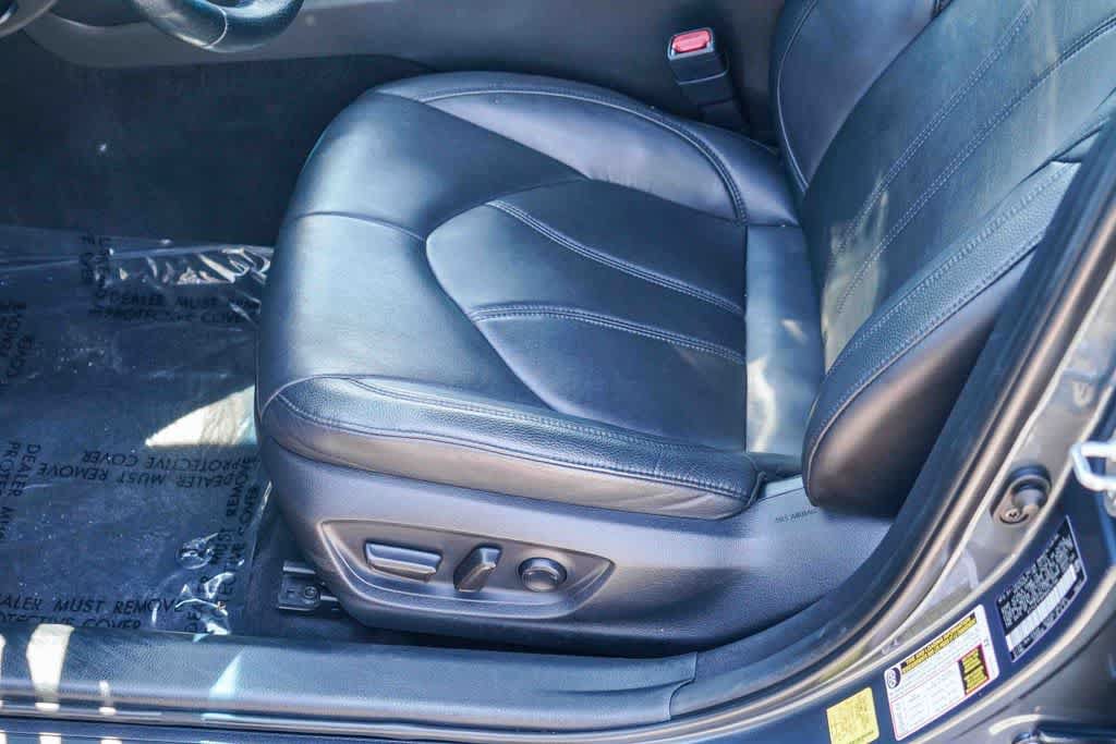 Used 2022 Toyota Avalon XLE FWD image 20
