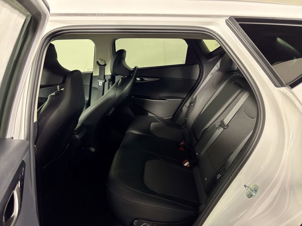 New 2025 Kia EV6 Light w/ Light LR Technology Package image 21