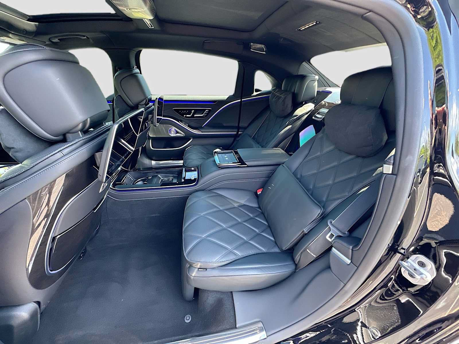 Used 2024 Mercedes-Benz Maybach S 580 4MATIC image 26
