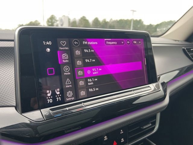 Used 2025 Volkswagen Atlas Peak Edition SE image 9