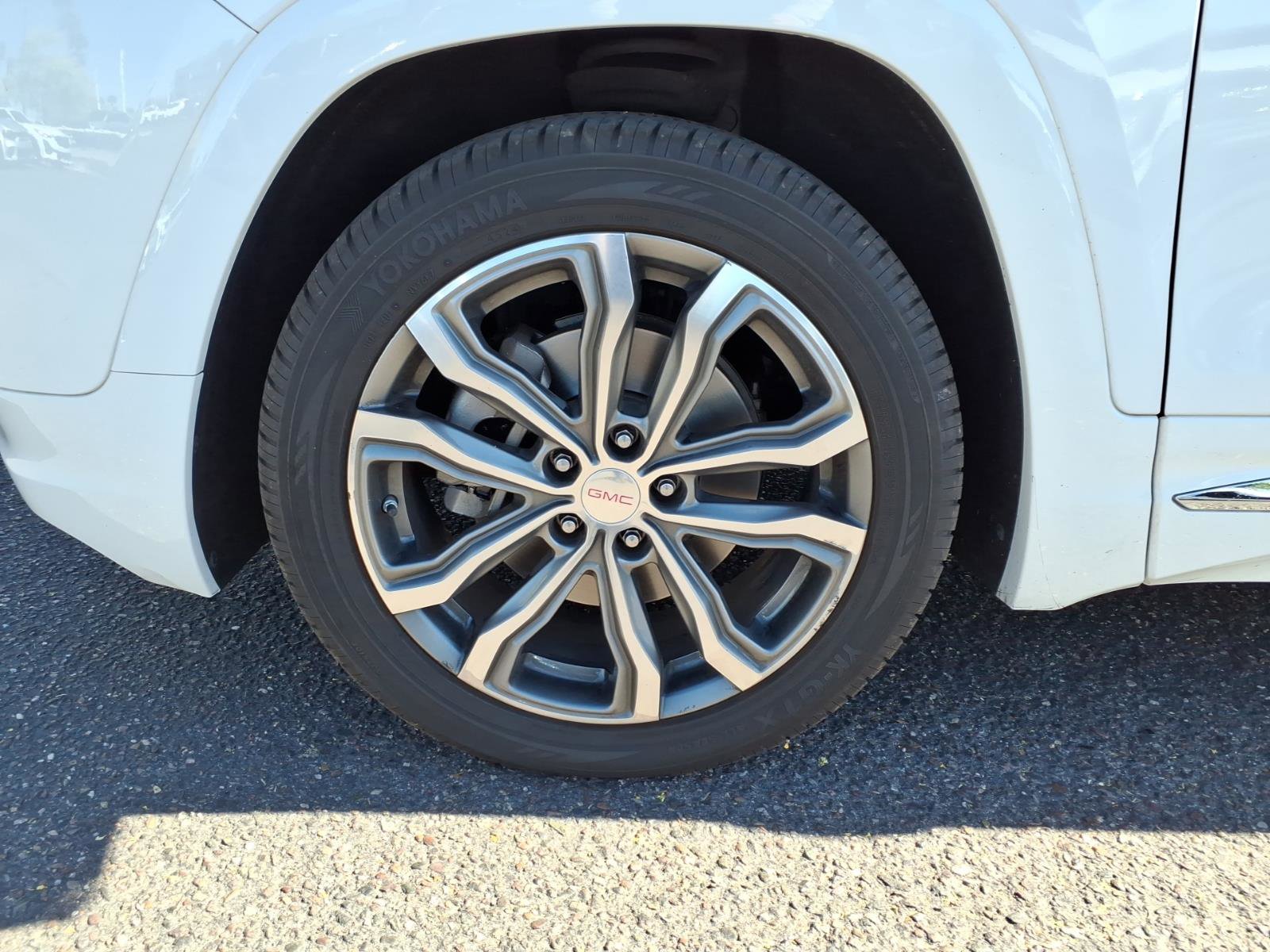 Used 2019 GMC Terrain Denali w/ Comfort Package FWD image 9