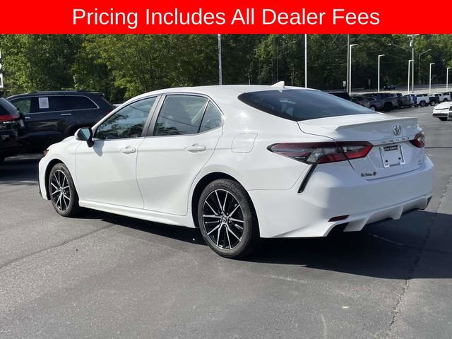 Used 2024 Toyota Camry SE AWD/4WD image 3