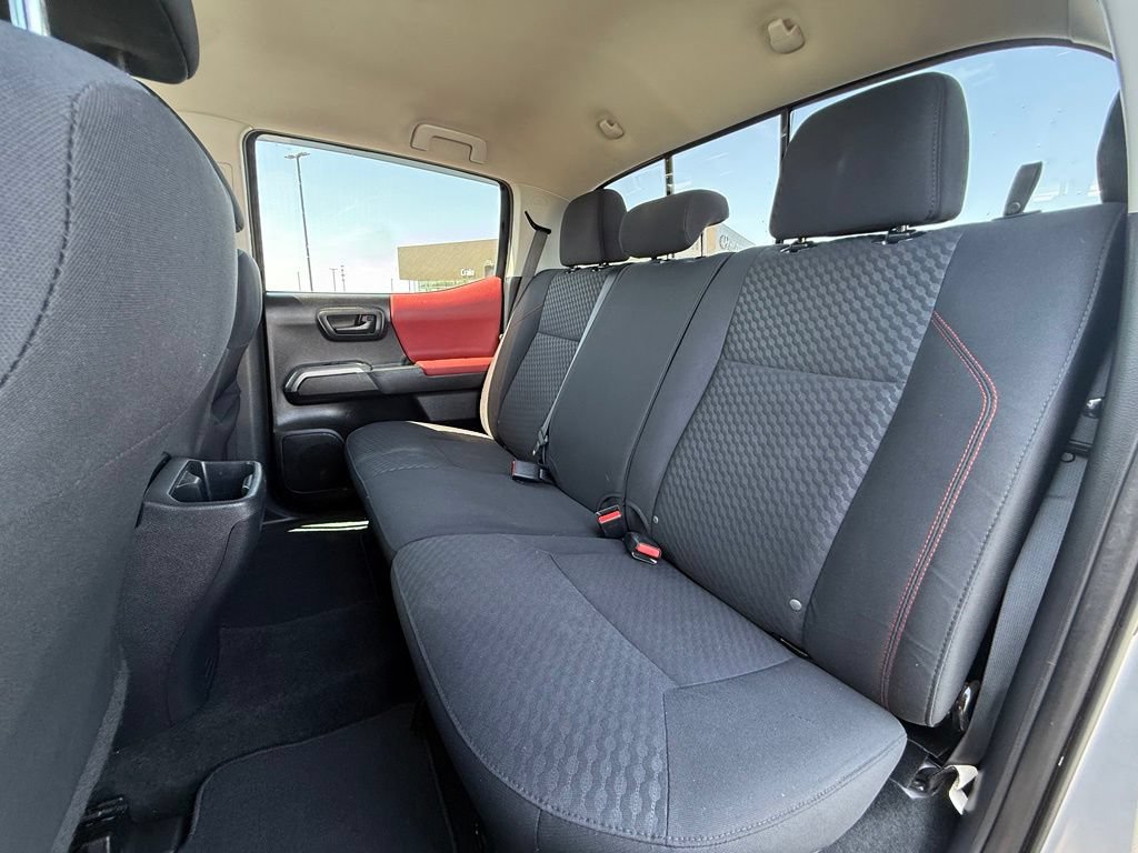 Used 2020 Toyota Tacoma SR5 RWD image 25
