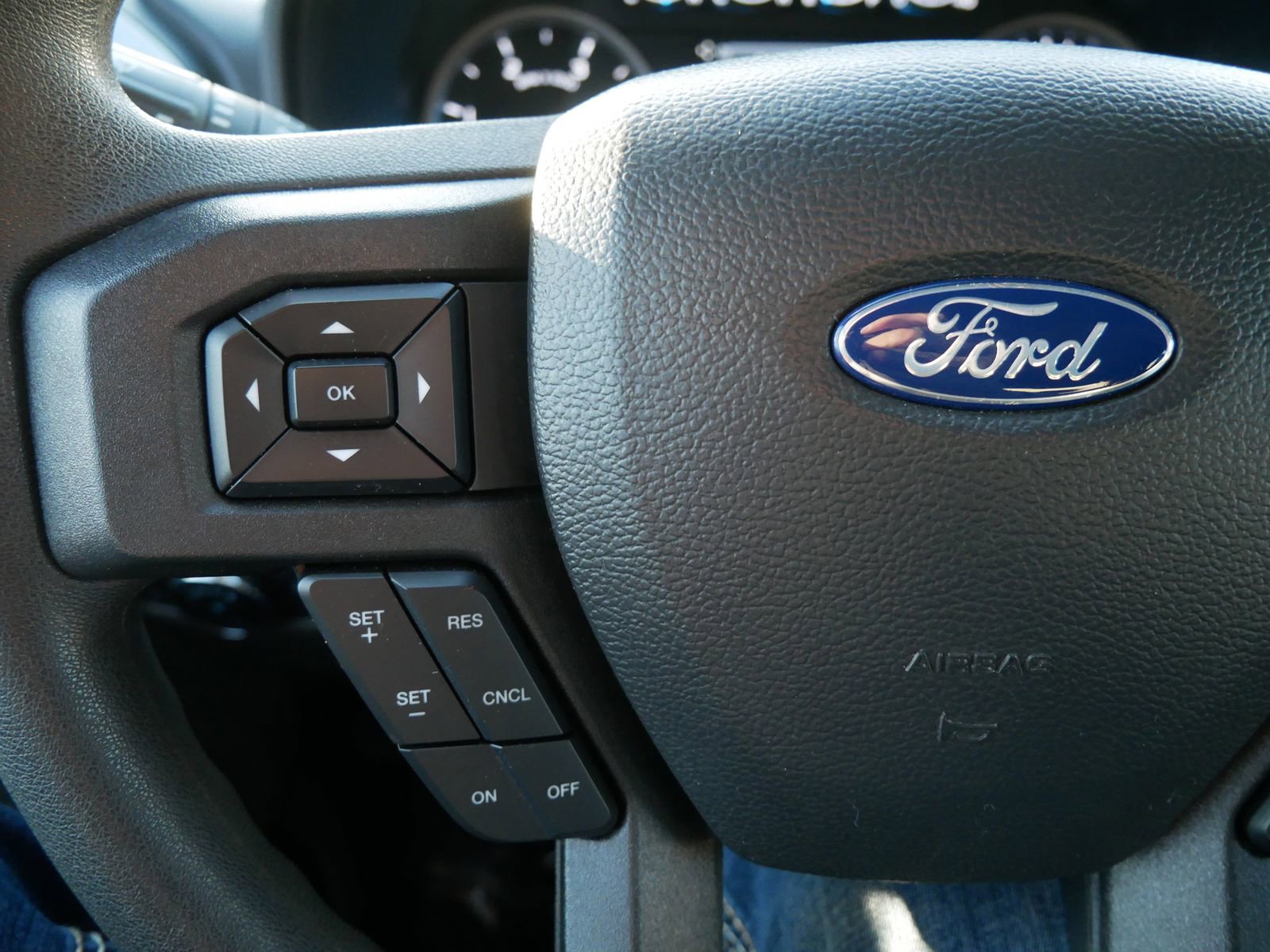 Used 2022 Ford F350 XLT w/ Black Appearance Package image 29