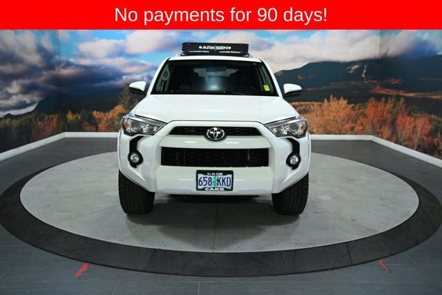 Used 2018 Toyota 4Runner SR5 image 2