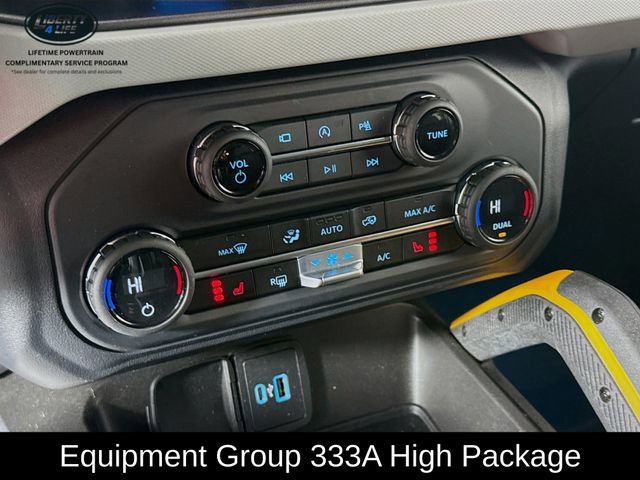 Used 2023 Ford Bronco Badlands w/ Sasquatch Package image 16