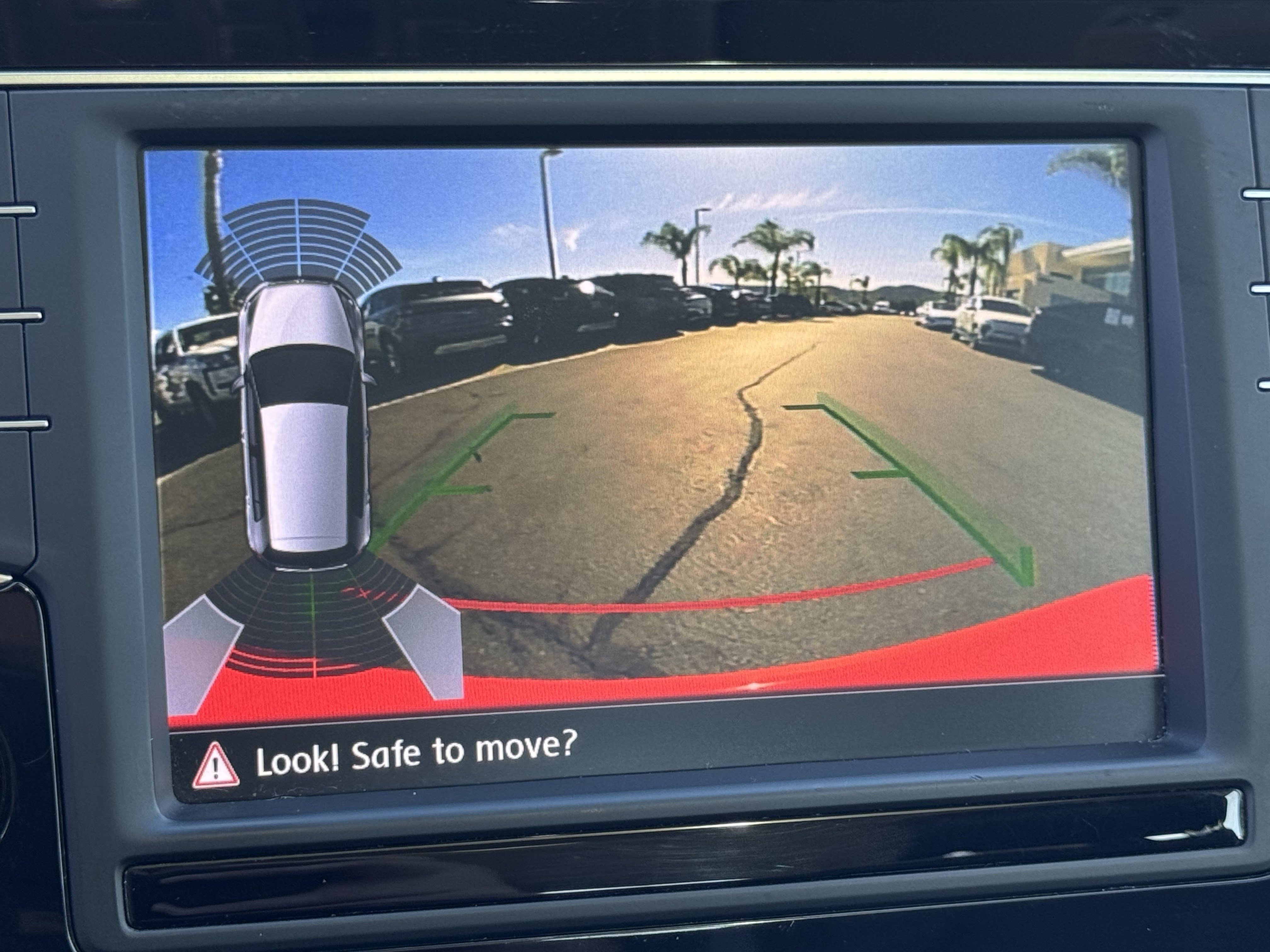 Used 2017 Volkswagen Golf SEL FWD image 28