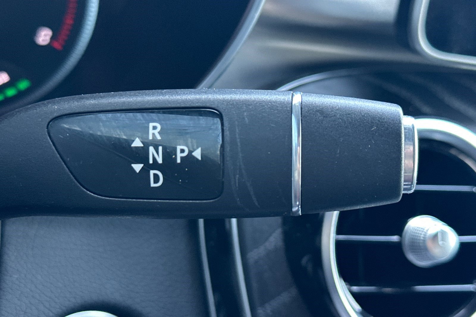 Used 2019 Mercedes-Benz GLC 350e 4MATIC image 28