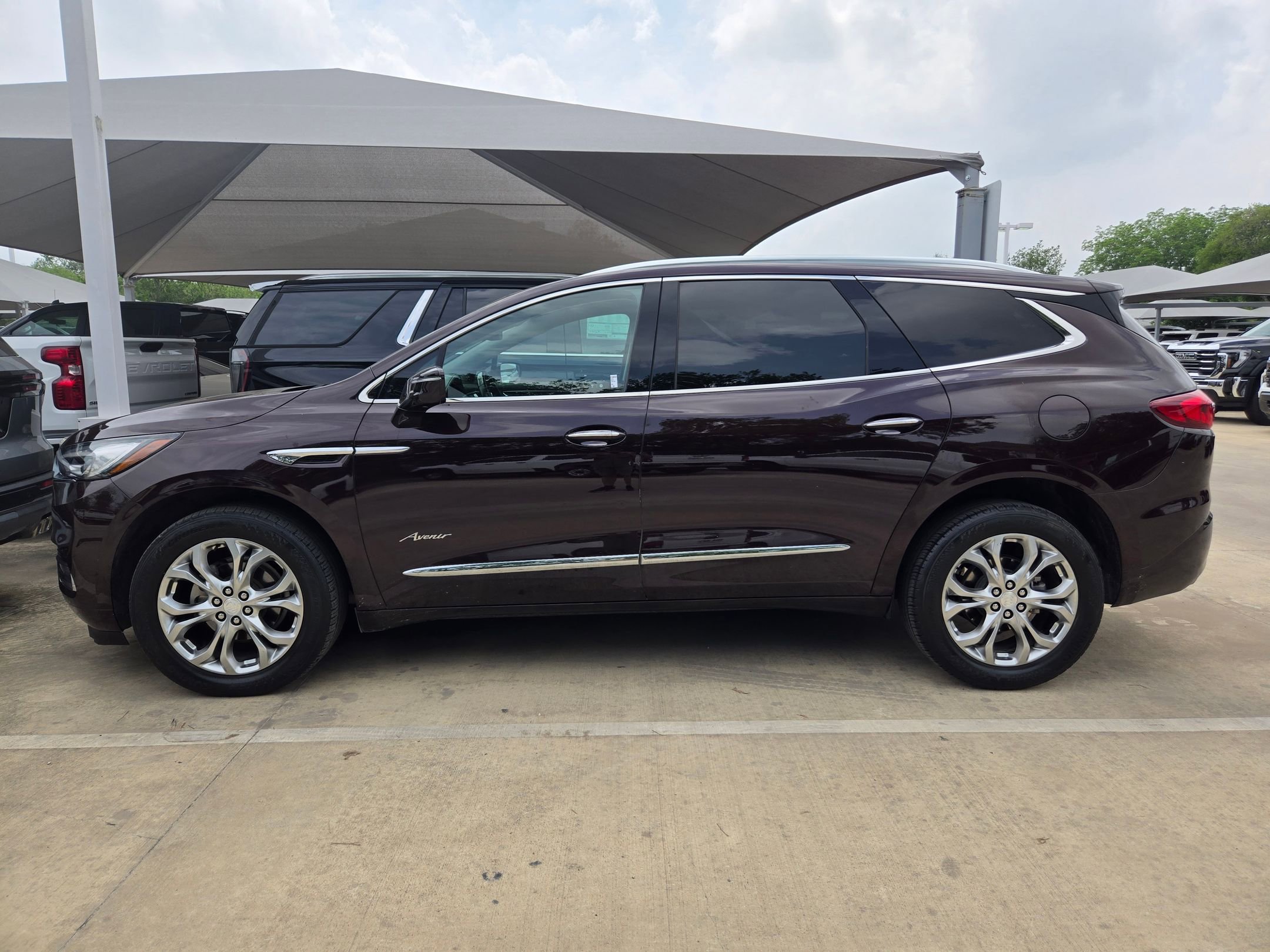 Certified 2020 Buick Enclave Avenir w/ Avenir Technology Package FWD image 4