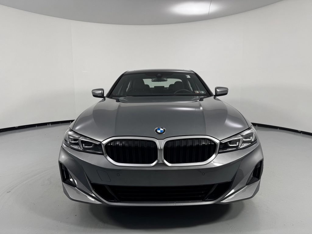 Used 2024 BMW 330i xDrive Sedan w/ Premium Package AWD/4WD image 3