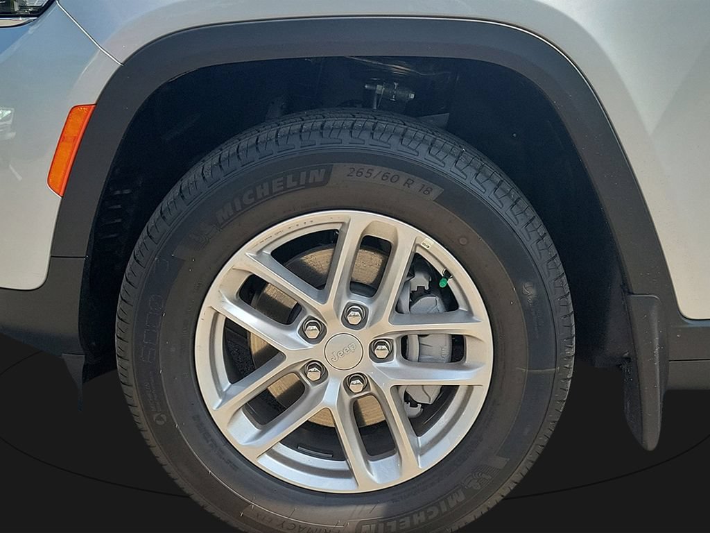 New 2026 Jeep Grand Cherokee Laredo X RWD image 9
