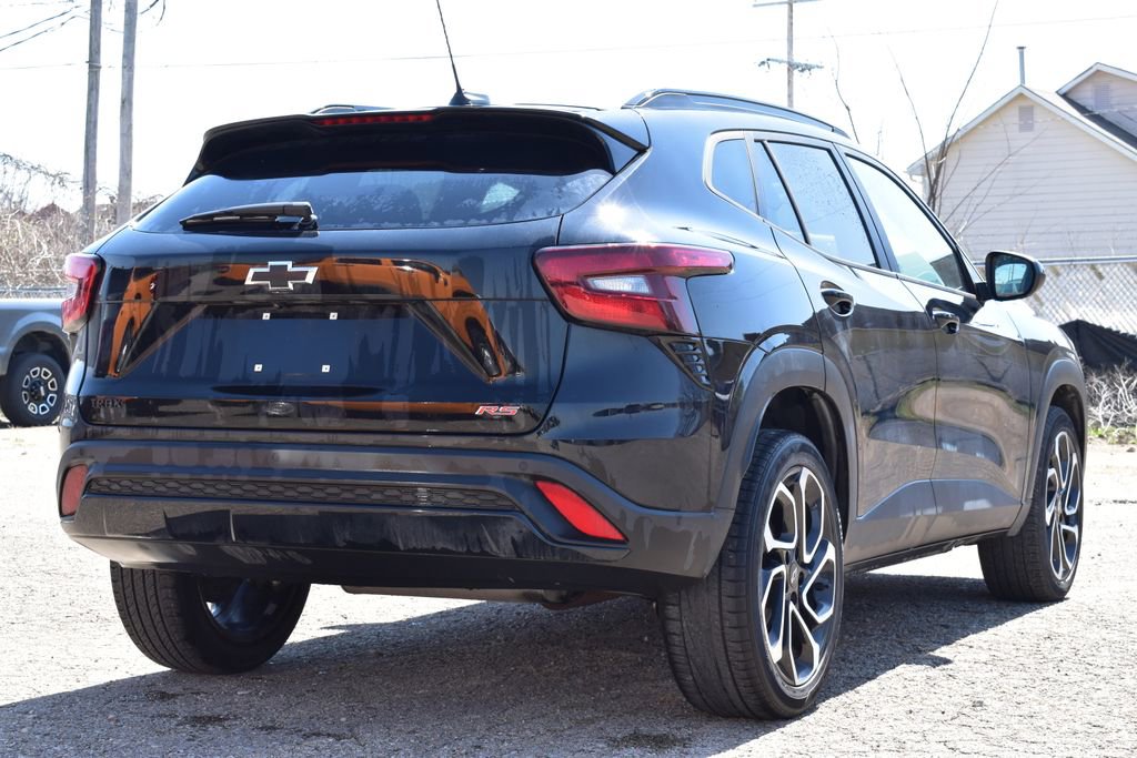 Used 2024 Chevrolet Trax RS w/ Driver Confidence Package image 5