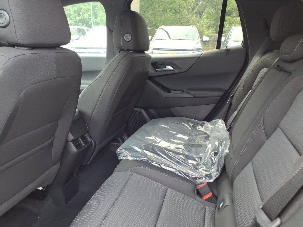 New 2027 Chevrolet Equinox LT FWD image 14