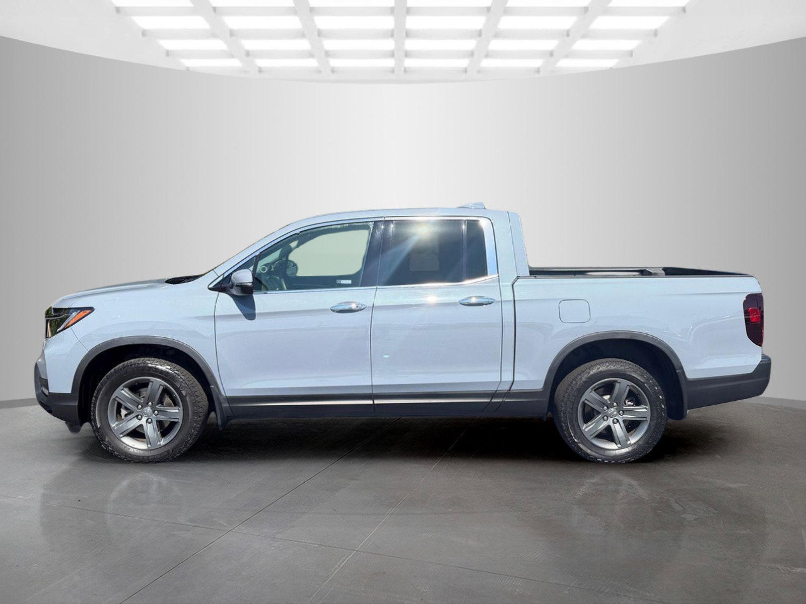 Used 2023 Honda Ridgeline RTL-E image 3