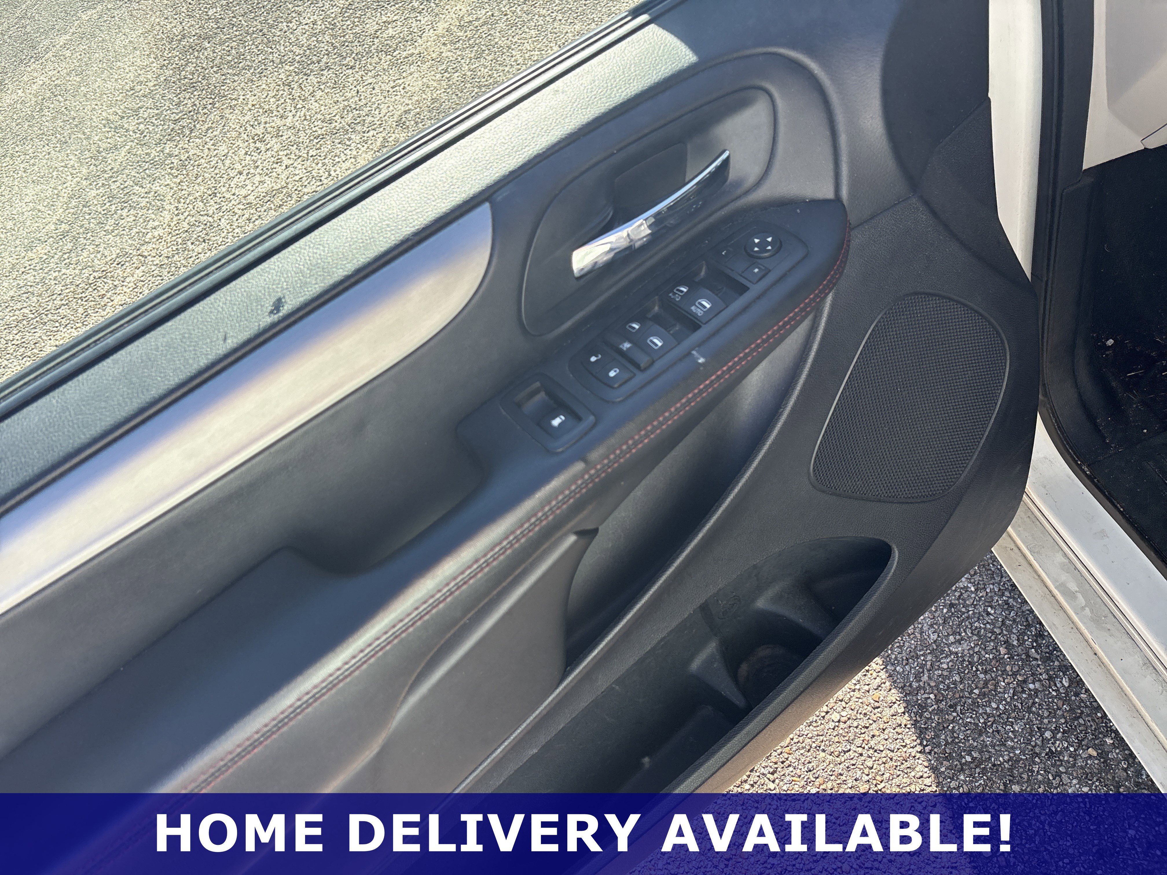 Used 2013 Dodge Grand Caravan R/T image 8