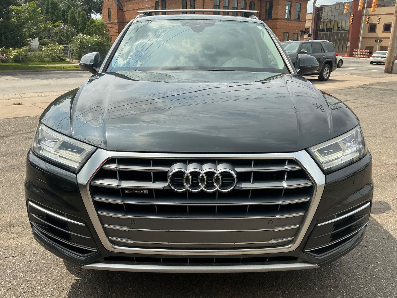 Used 2018 Audi Q5 2.0T Premium Plus w/ Premium Plus Package AWD/4WD image 9
