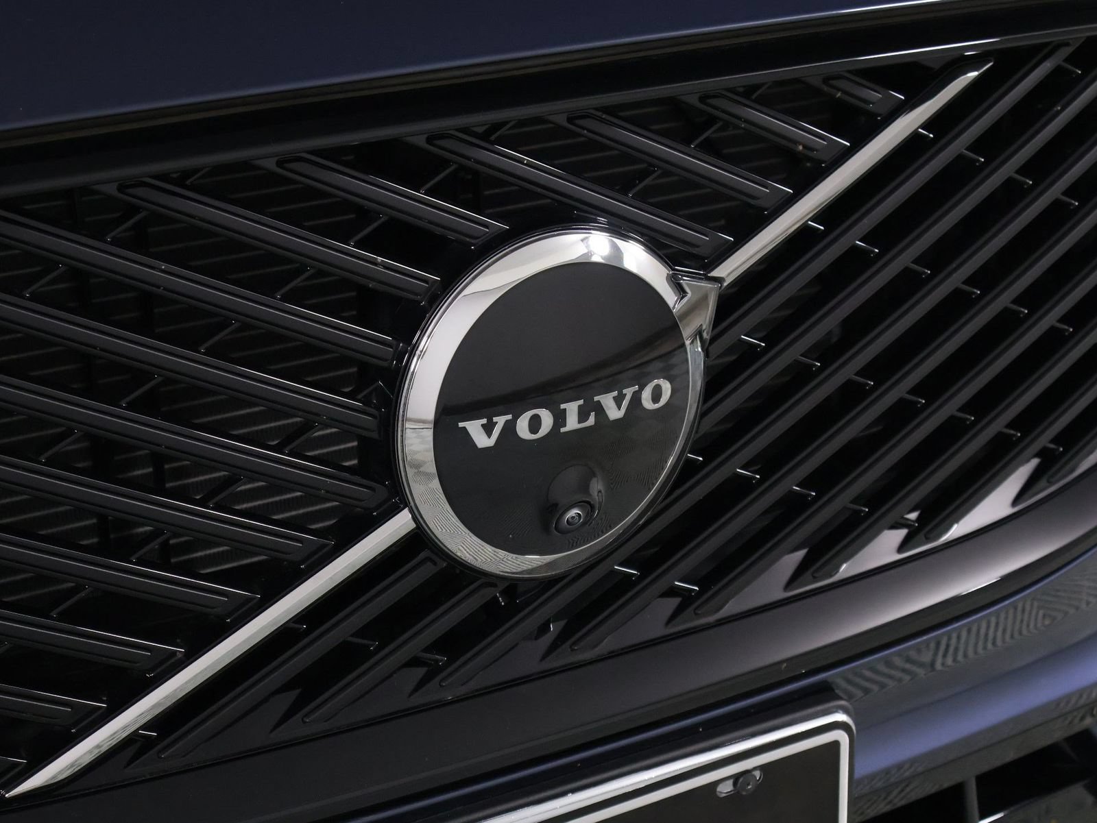Certified 2026 Volvo XC60 B5 Plus w/ Protection Package Premier AWD/4WD image 27
