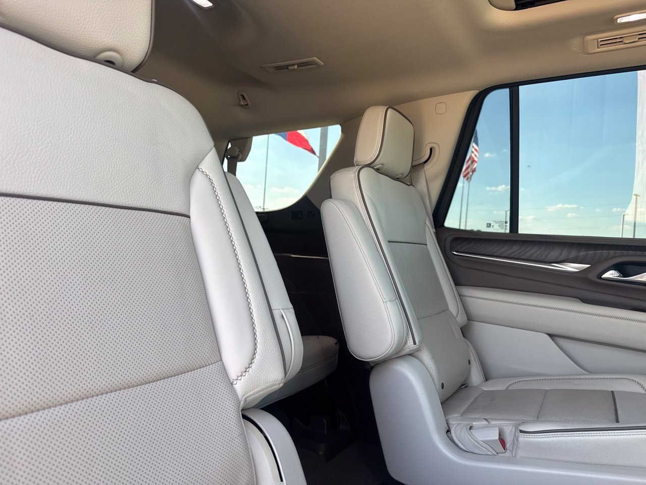 Used 2021 GMC Yukon Denali w/ LPO, Illumination Package AWD/4WD image 40