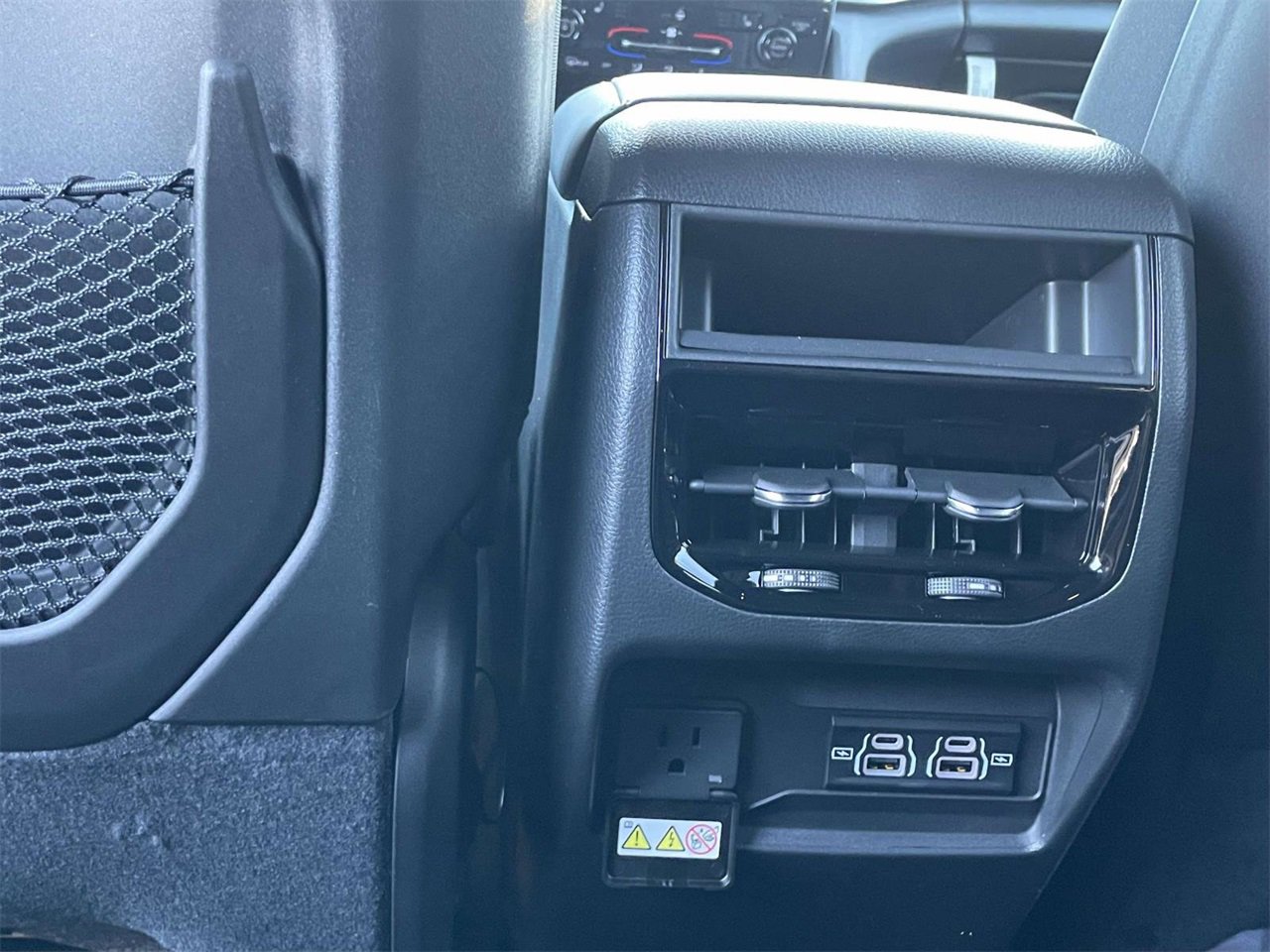 New 2025 Jeep Grand Cherokee Altitude image 29