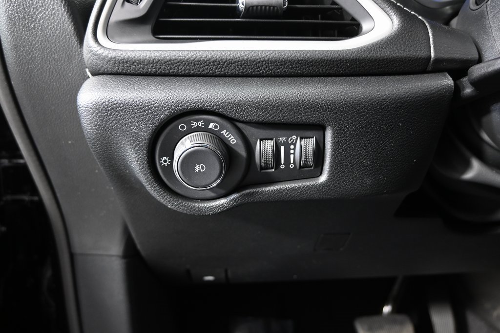 New 2026 Chrysler Pacifica Select image 25