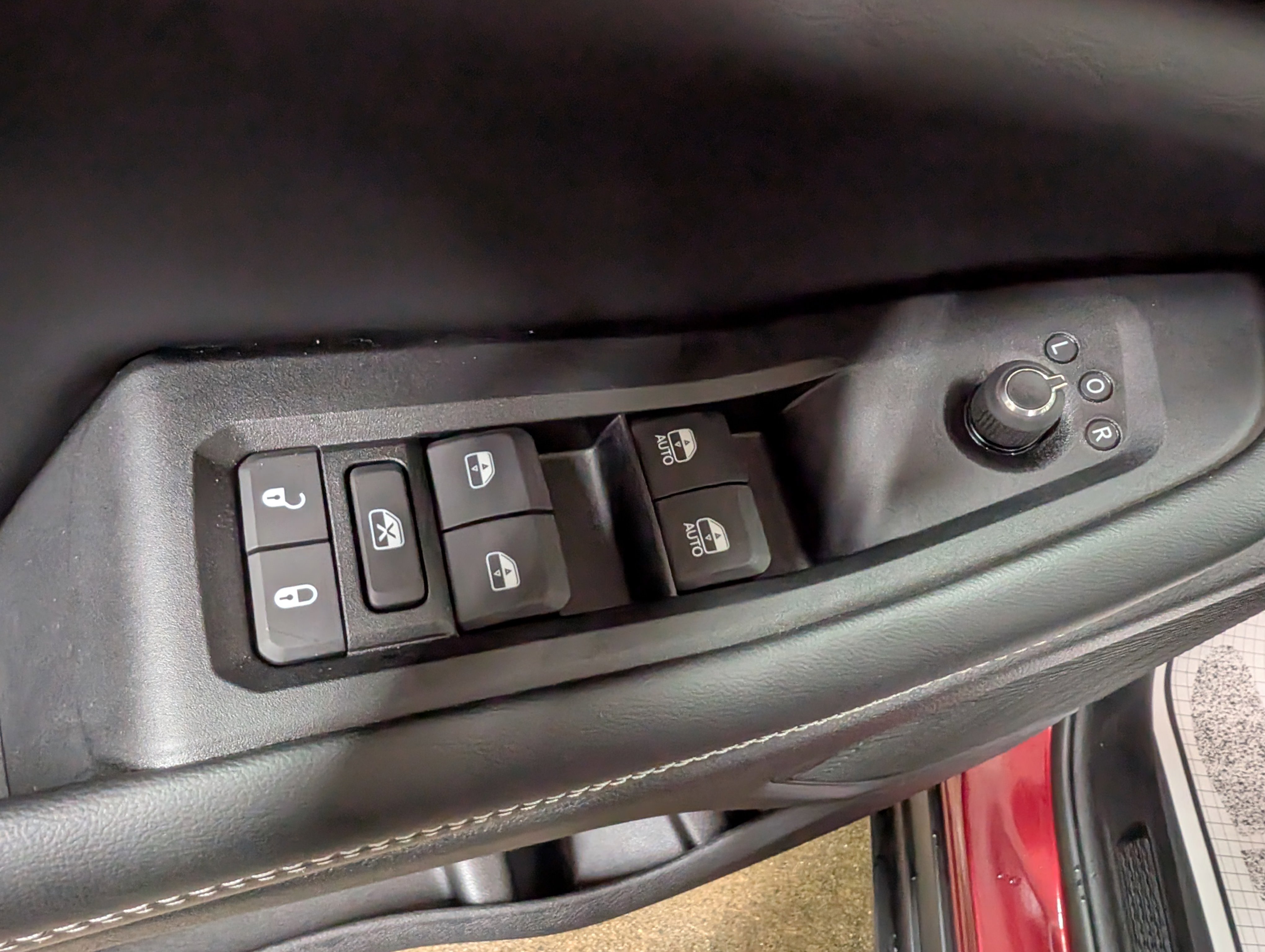 New 2026 Jeep Grand Cherokee Altitude AWD/4WD image 11