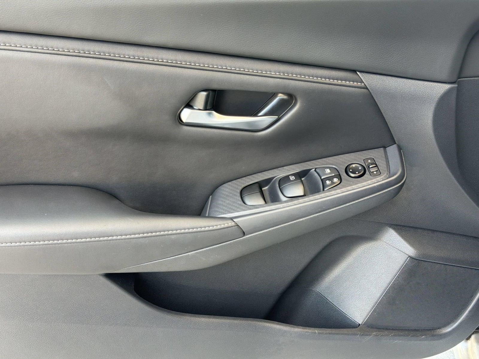 Used 2022 Nissan Sentra SV FWD image 11