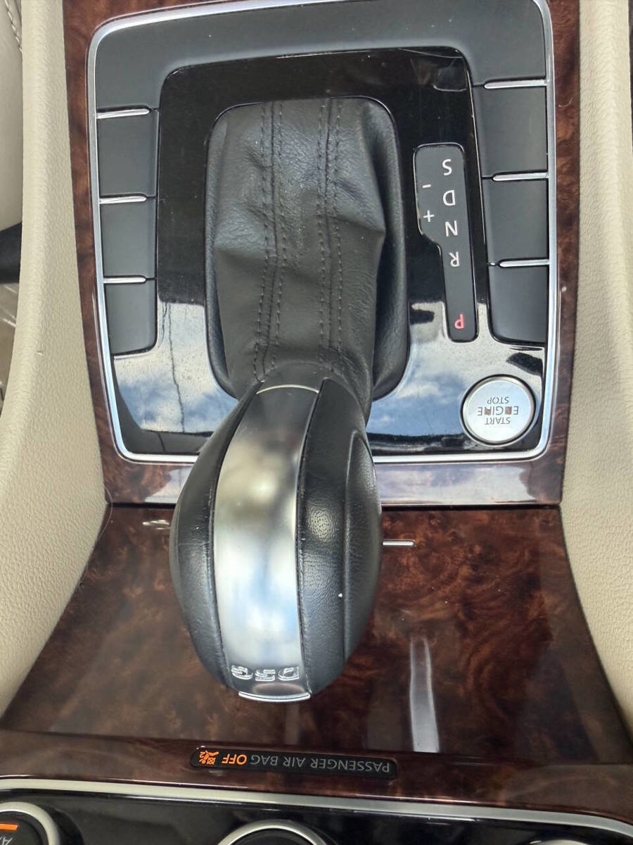 Used 2013 Volkswagen Passat 3.6 SEL Premium image 27