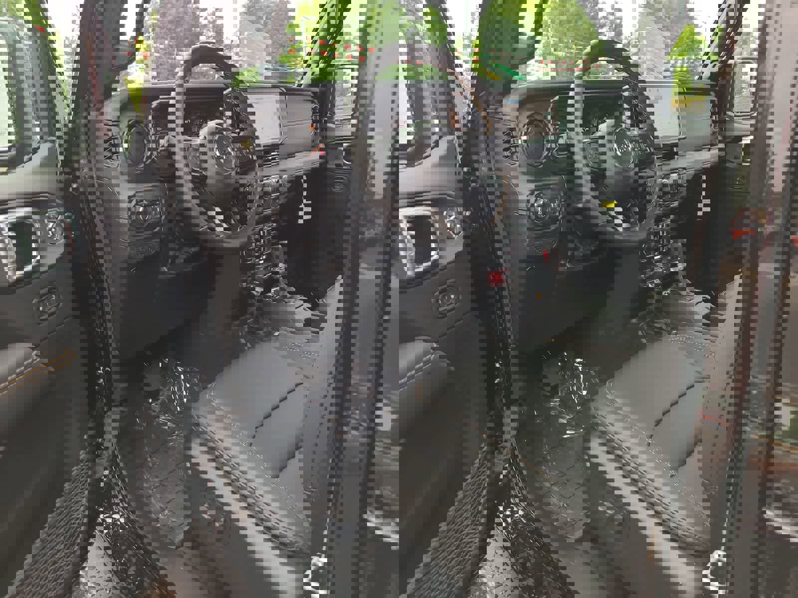 New 2025 Jeep Wrangler Unlimited Rubicon 392 image 10