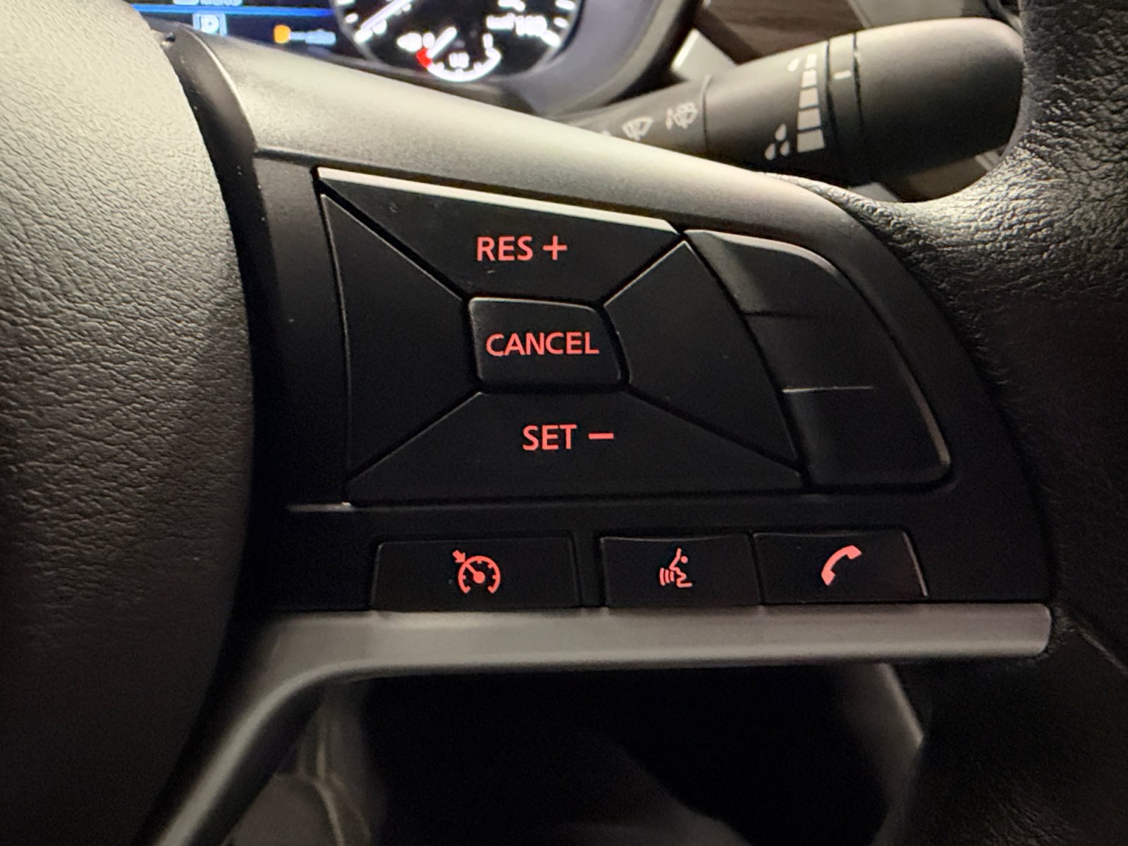 Used 2024 Nissan Altima 2.5 SV FWD image 32