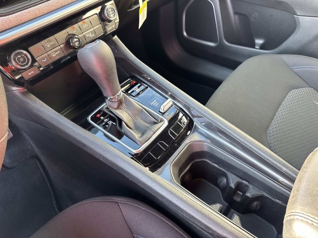 Used 2024 Jeep Compass Sport image 44