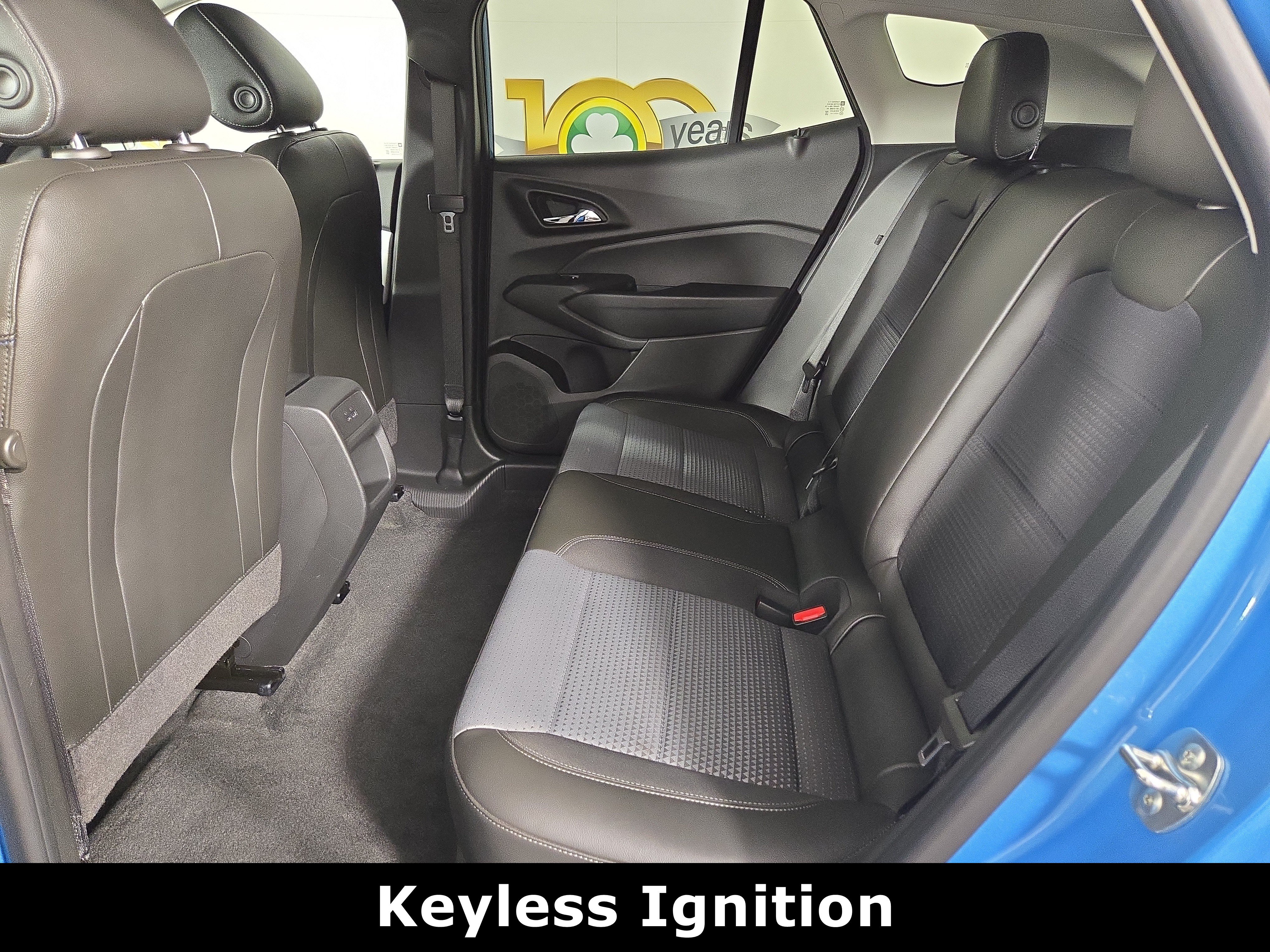 Used 2025 Chevrolet Trax LT w/ LT Convenience Package FWD image 12
