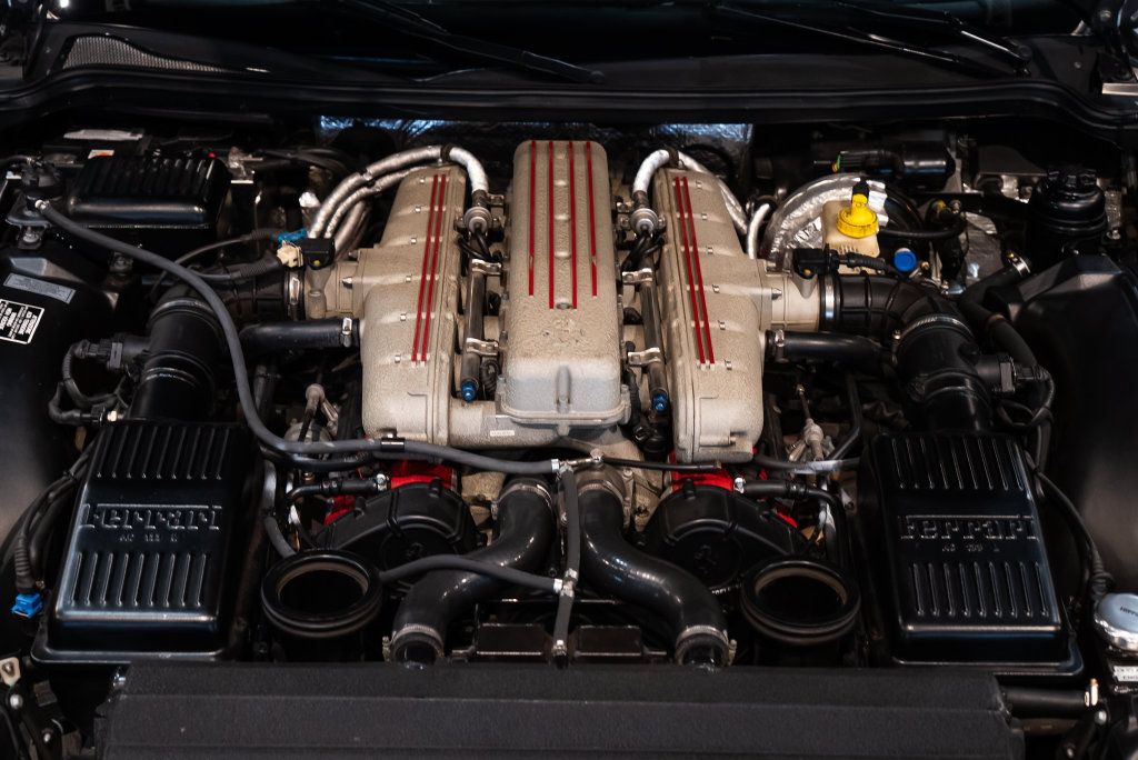 Used 2001 Ferrari 550 Maranello Coupe RWD image 18