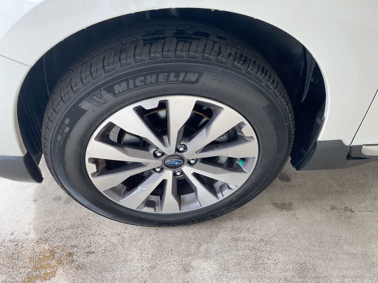 Used 2017 Subaru Outback 3.6R Touring AWD/4WD image 10