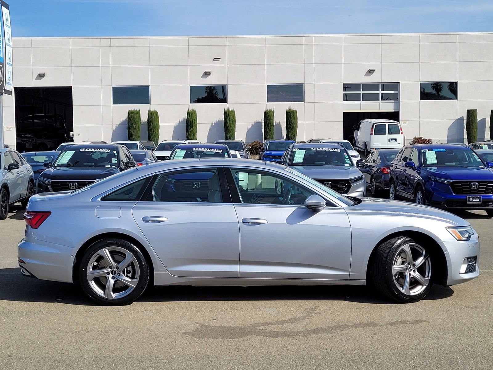 Used 2024 Audi A6 Premium Plus image 4