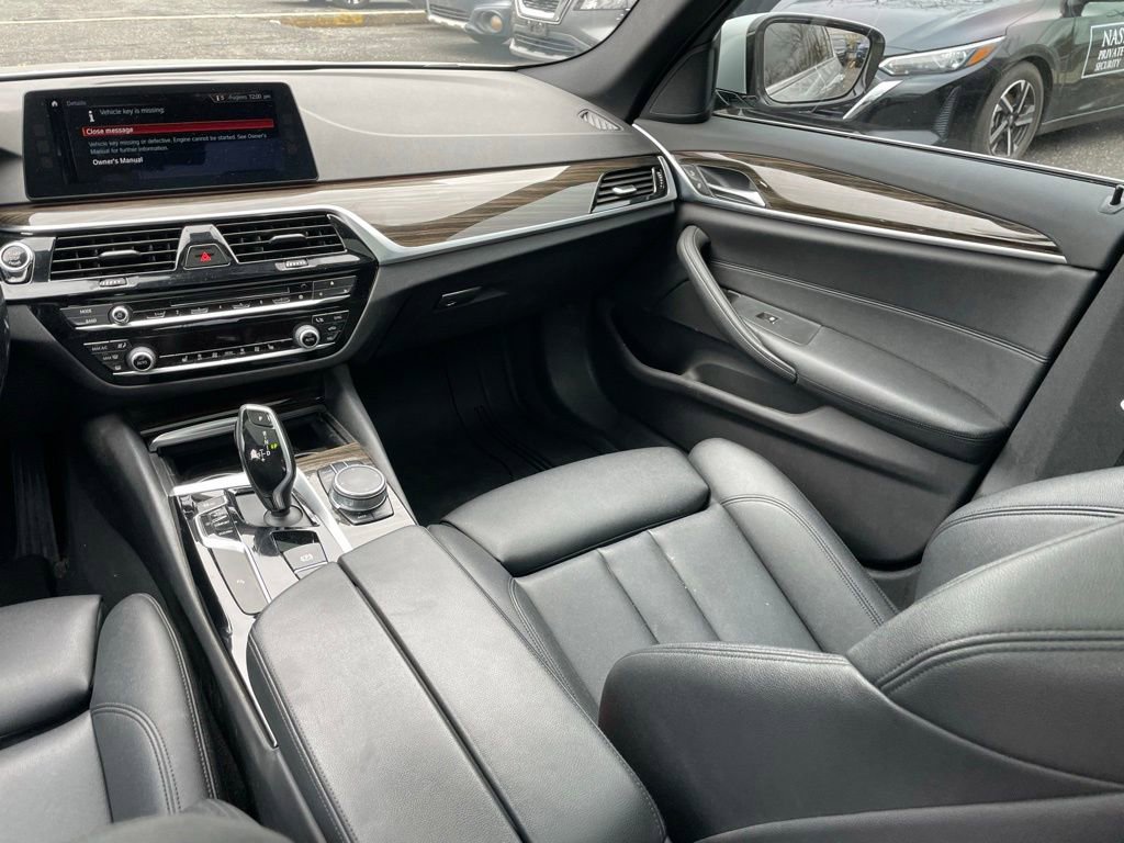 Used 2018 BMW 530i xDrive image 10