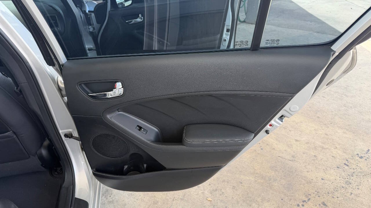 Used 2016 Kia Forte SX FWD image 20