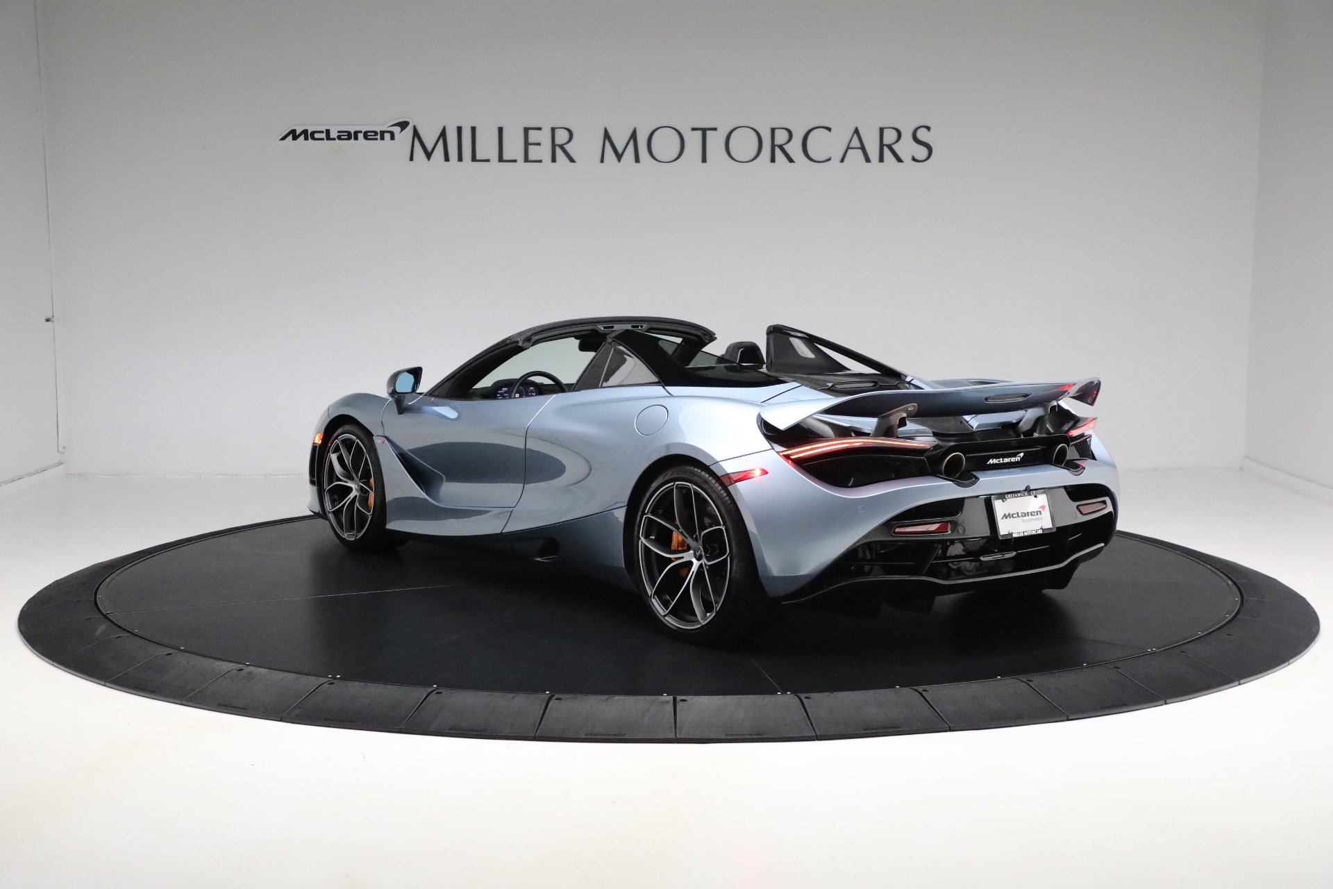 Used 2023 McLaren 720S Performance RWD image 5