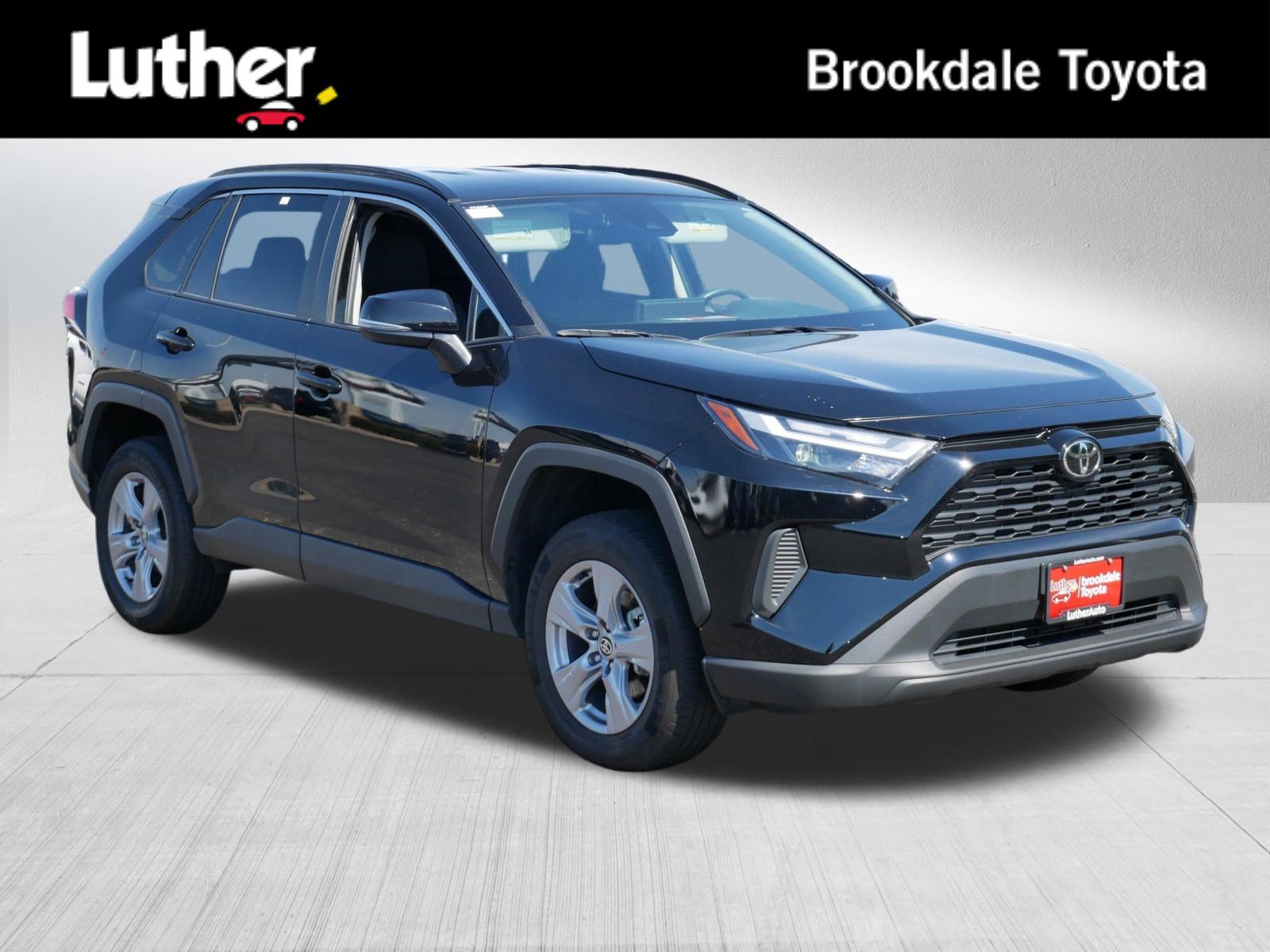 Certified 2025 Toyota RAV4 XLE AWD/4WD image 1